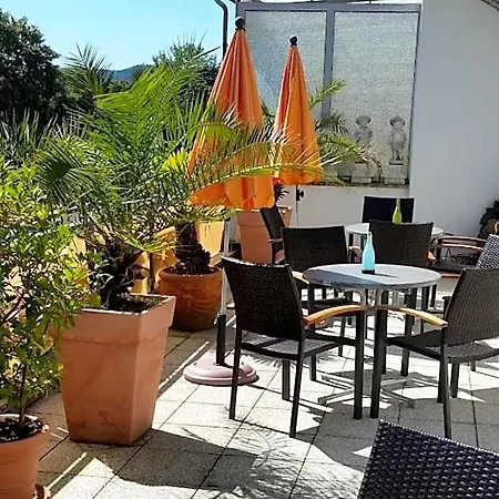 Hotel Korneli *